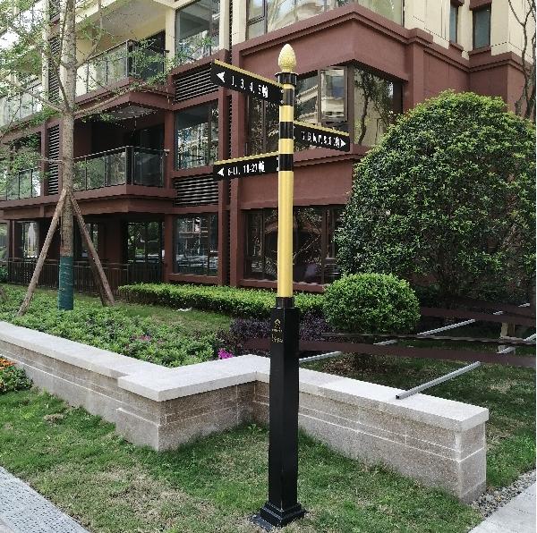 Manufacturer Customized Outdoor Advertising Illuminated Led Pylon Sign